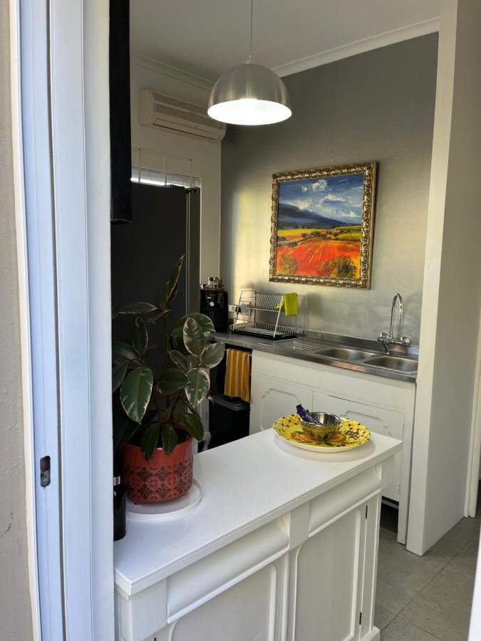 Somerset West Garden Apartments 1 Экстерьер фото